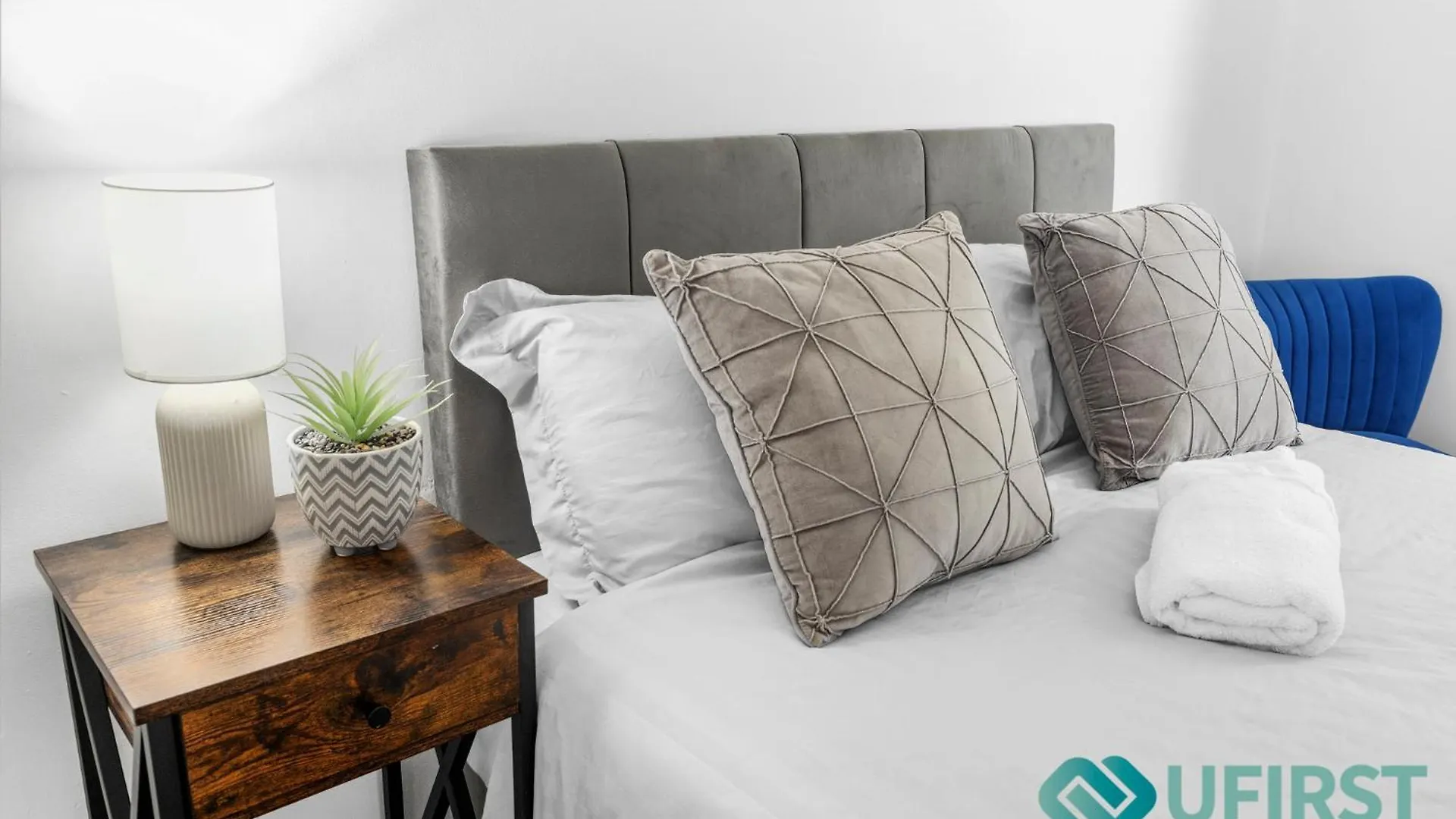 Spacious 4 Bedroom Home - City Centre, Forest Rec, Arboretum & Hyson Green Market - Sleeps 8 Nottingham 0*,
